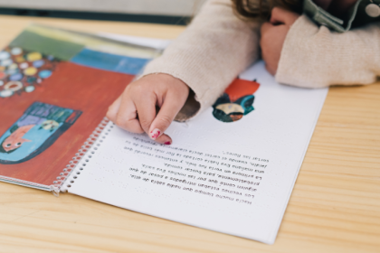 Kelsem Ricardo Rios Lima esclarece os principais mitos e verdades sobre a educação bilíngue no Brasil.