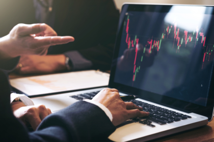 Rodrigo Balassiano mostra como a digitalização dos processos está transformando a estruturação de fundos com mais agilidade e segurança.