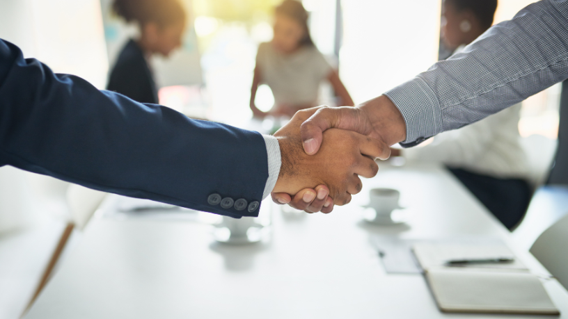 Descubra com Carlos Eduardo Rosalba Padilha como calcular o valor real em operações de joint ventures.
